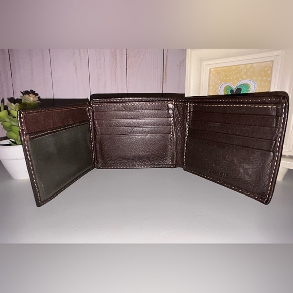 Fossil Unisex Brown Leather Wallet Luxuriously Soft! - Picture 5 of 7